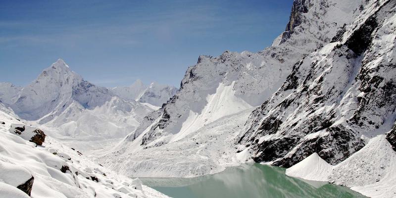 构建健康防线：家庭-学校-社区协同管理儿童肥胖的实践路径